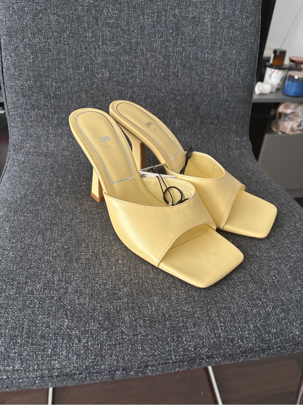 ZARA Pale Yellow Square-Toe Slide Heels